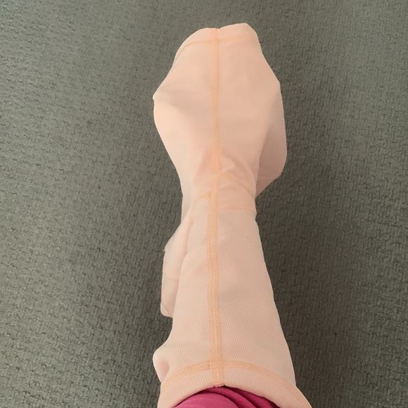 Peach Luluemon bike shorts! - Picture 5 of 6